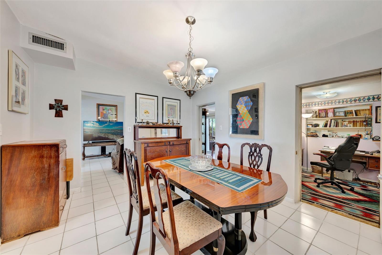 1905 W AMELIA STREET