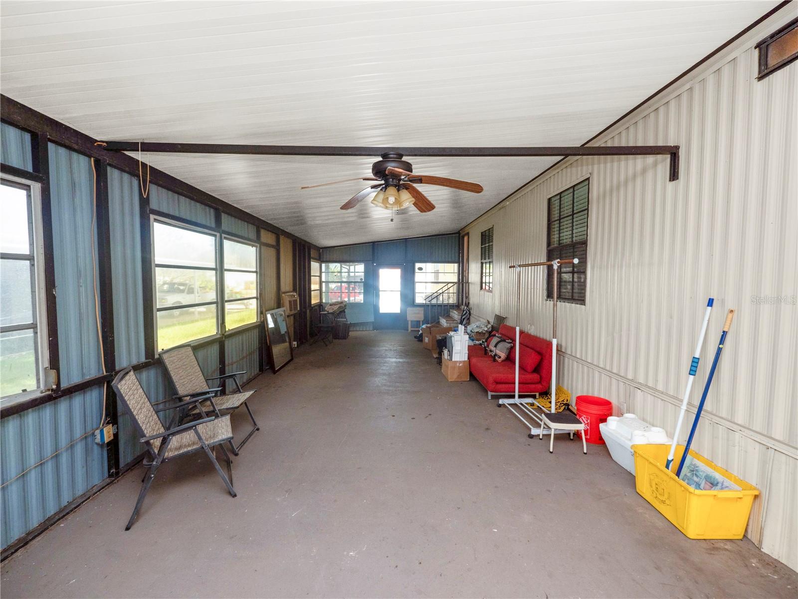 LAKE MARIANA ACRES - Residential Lease