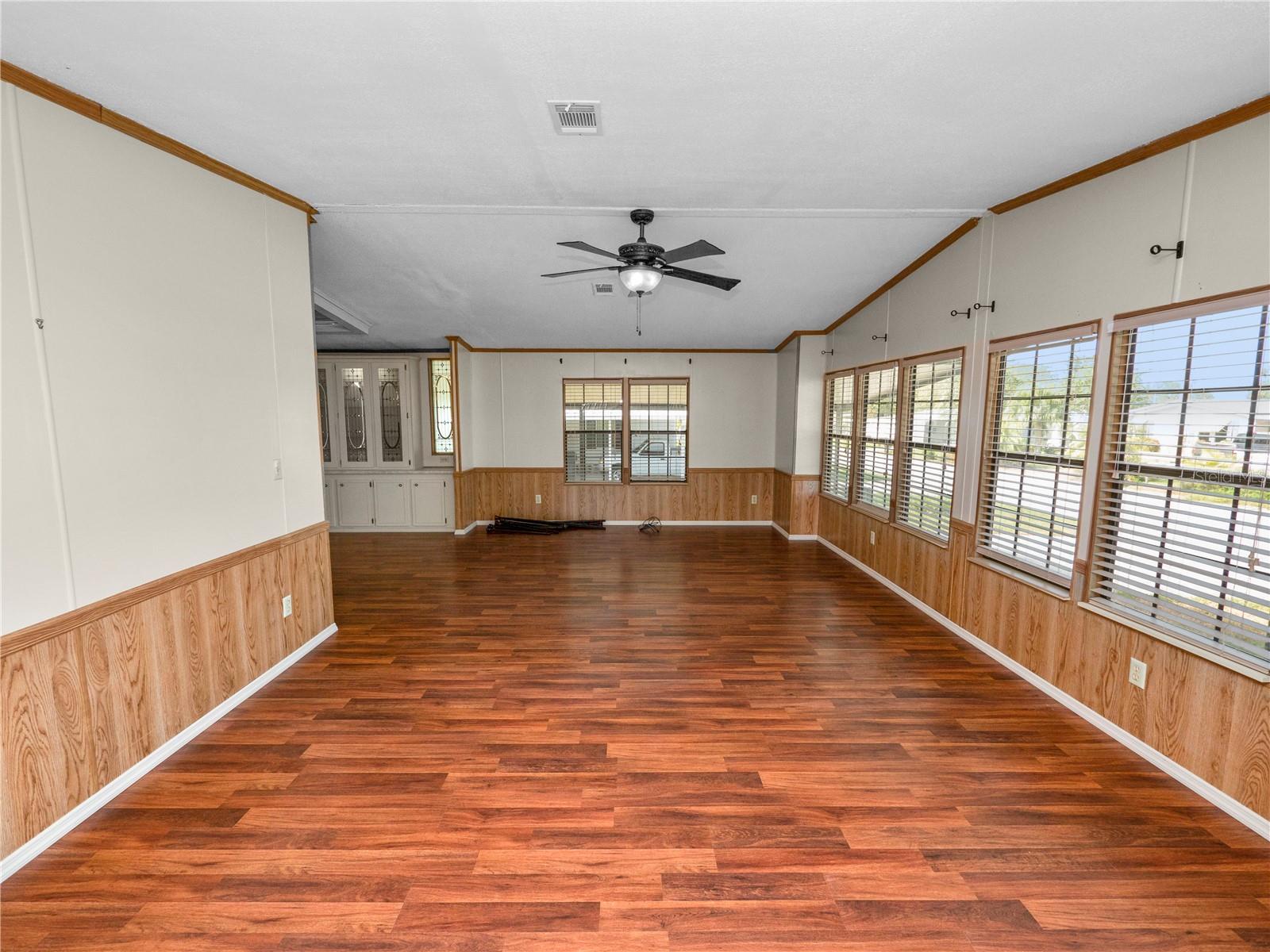 LAKE MARIANA ACRES - Residential Lease