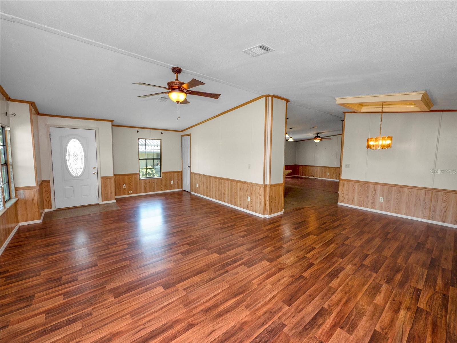 LAKE MARIANA ACRES - Residential Lease