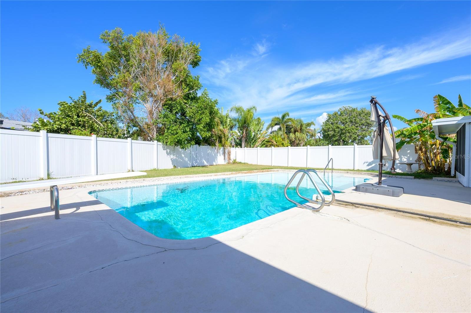 RIDGEWOOD RIVIERA - Residential