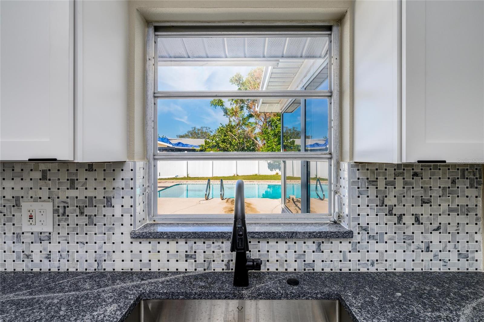 RIDGEWOOD RIVIERA - Residential