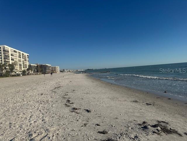 RIDGEWOOD RIVIERA - Residential