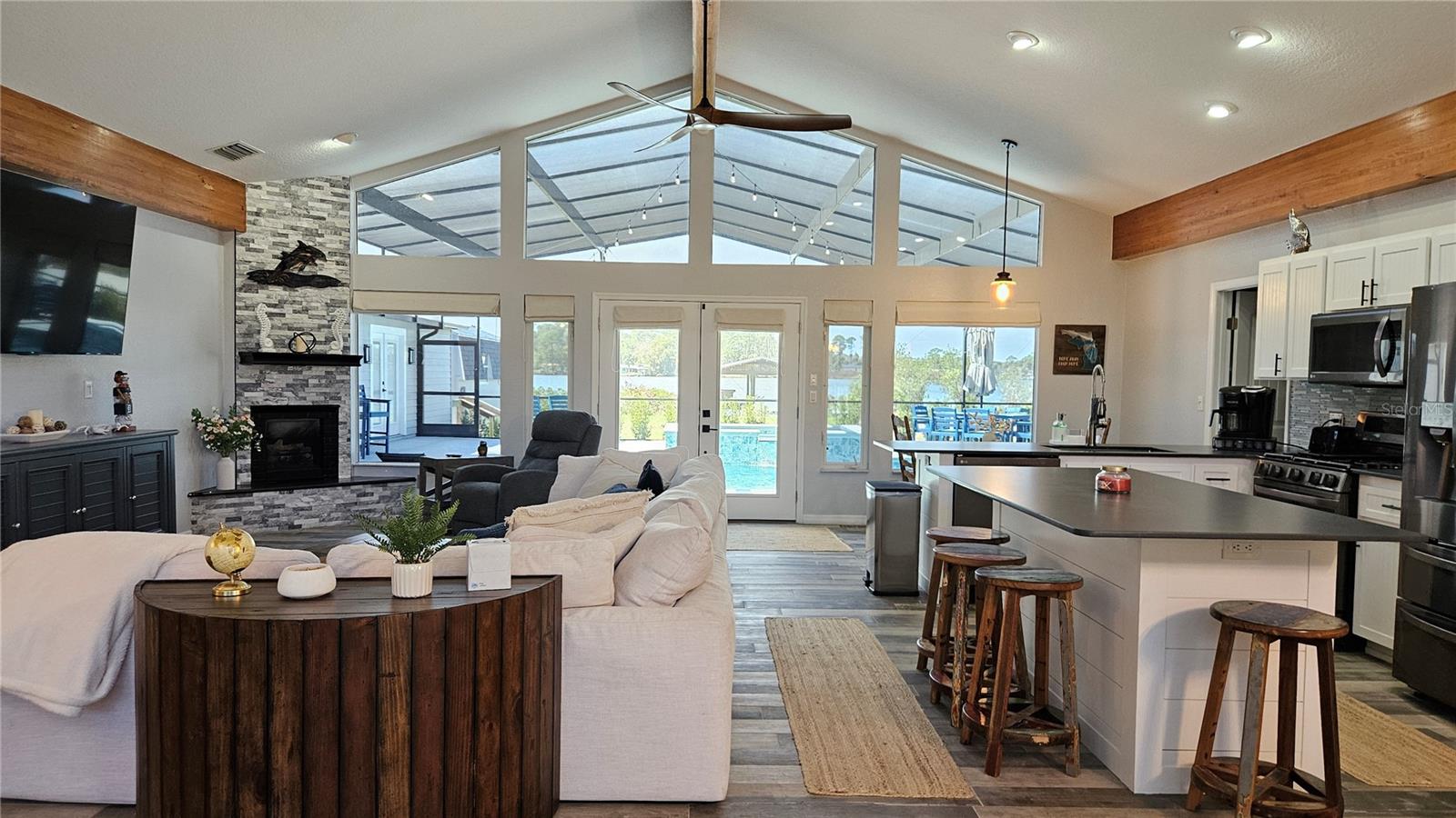 TURNBULL SHORES - Residential