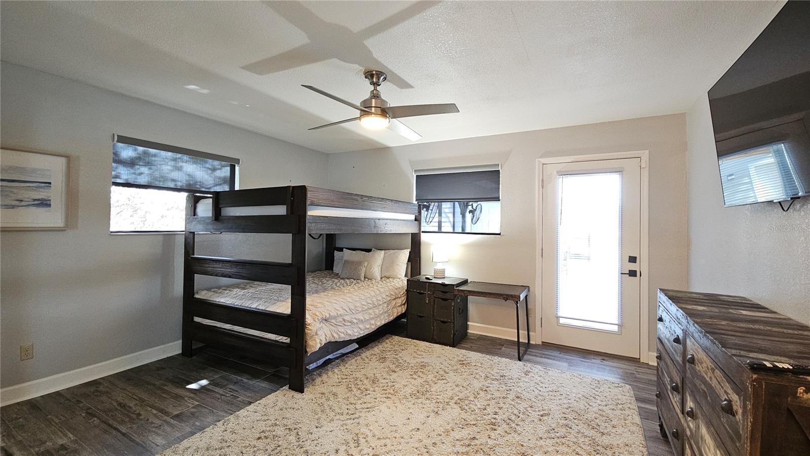 TURNBULL SHORES - Residential