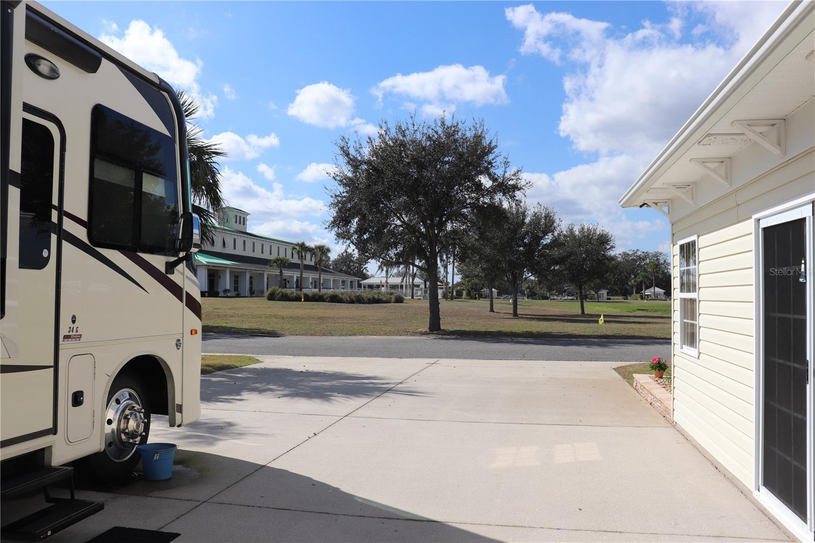 FLORIDA GRANDE MOTOR COACH RESIDENCE - Land