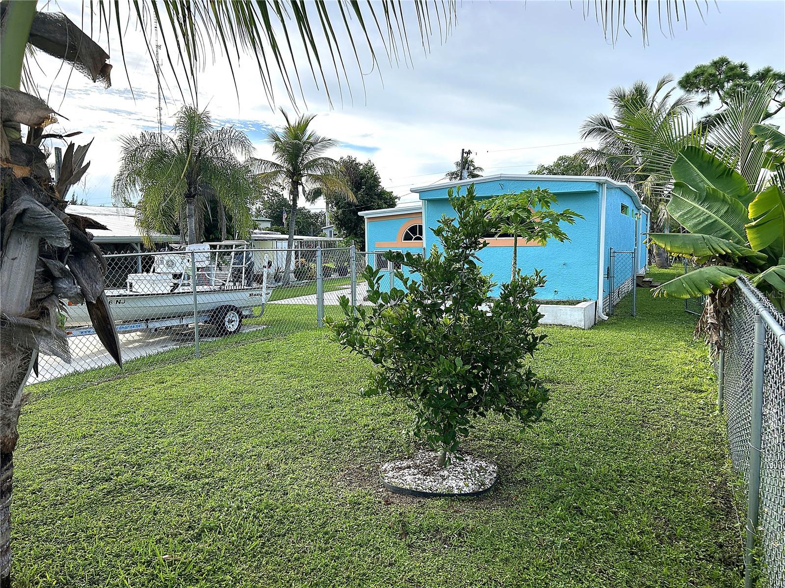 5489 MEADOWLARK LANE