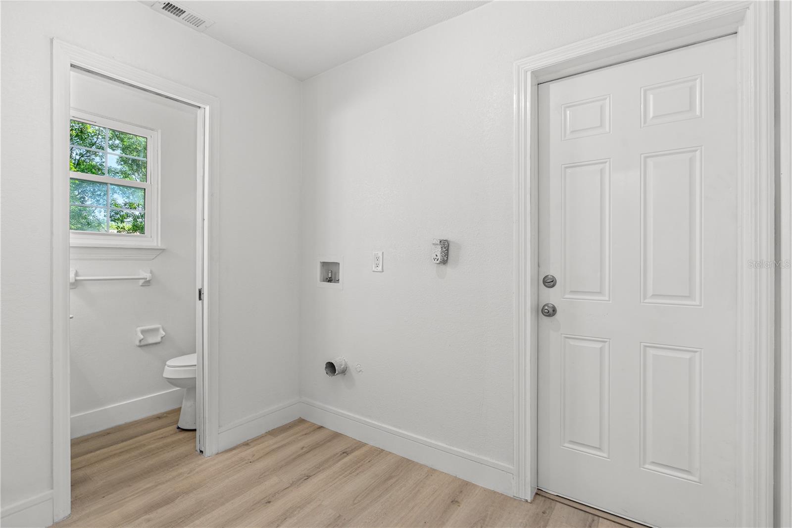 CLARK N 01/2 LT 04 02 18 30 - Residential