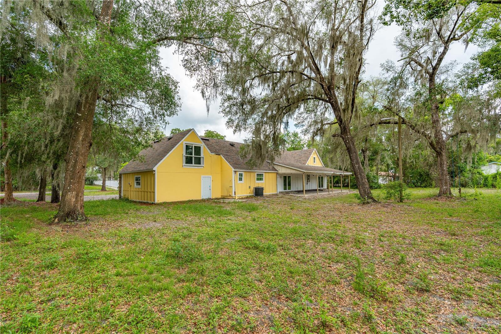 CLARK N 01/2 LT 04 02 18 30 - Residential