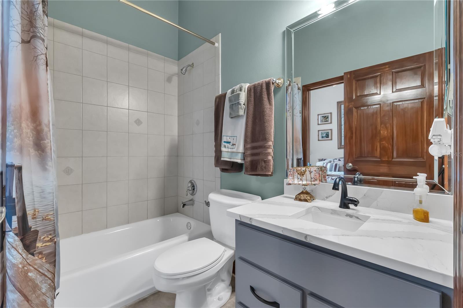 LIZZIE VIEW - Residential