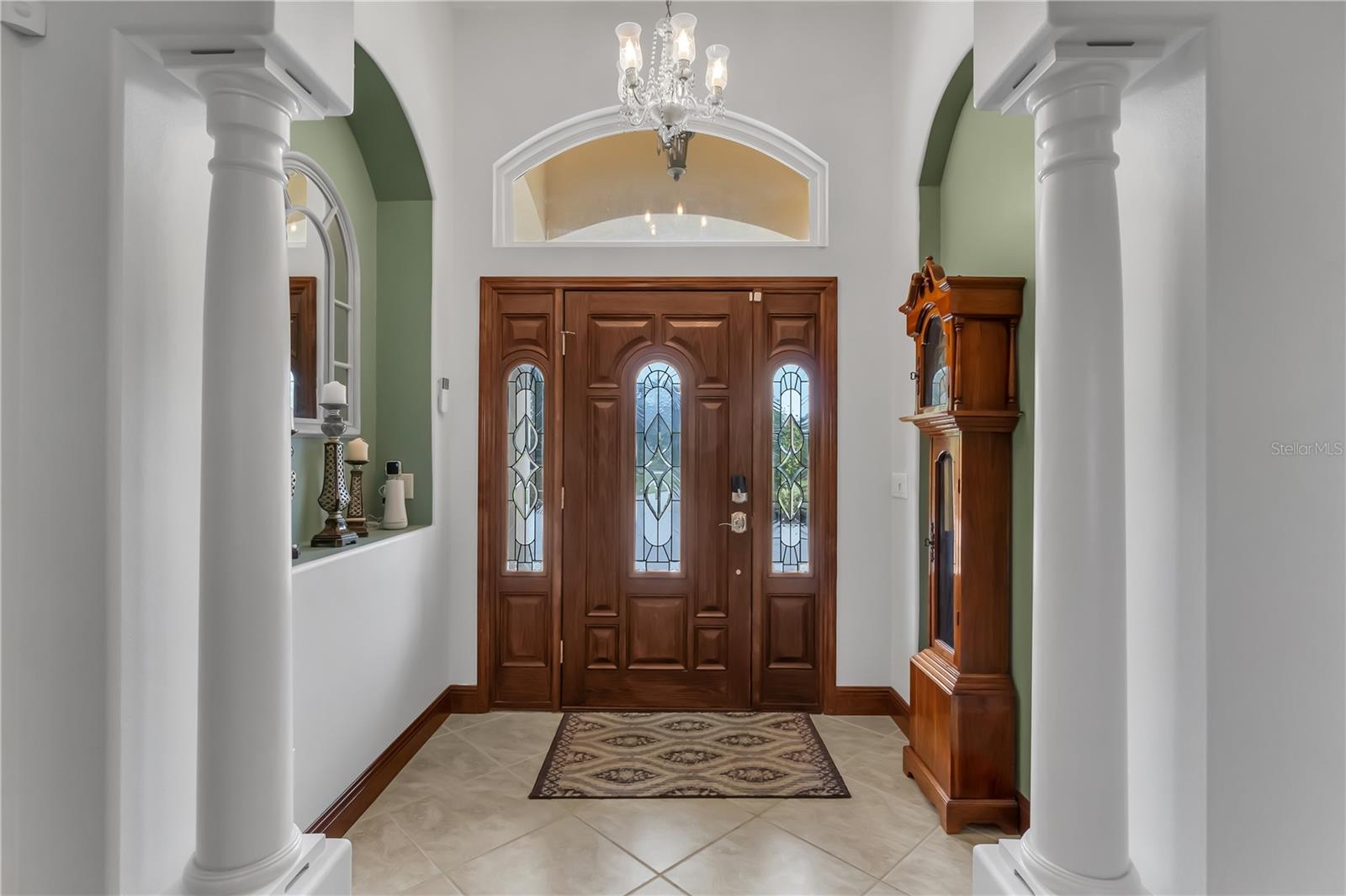 LIZZIE VIEW - Residential