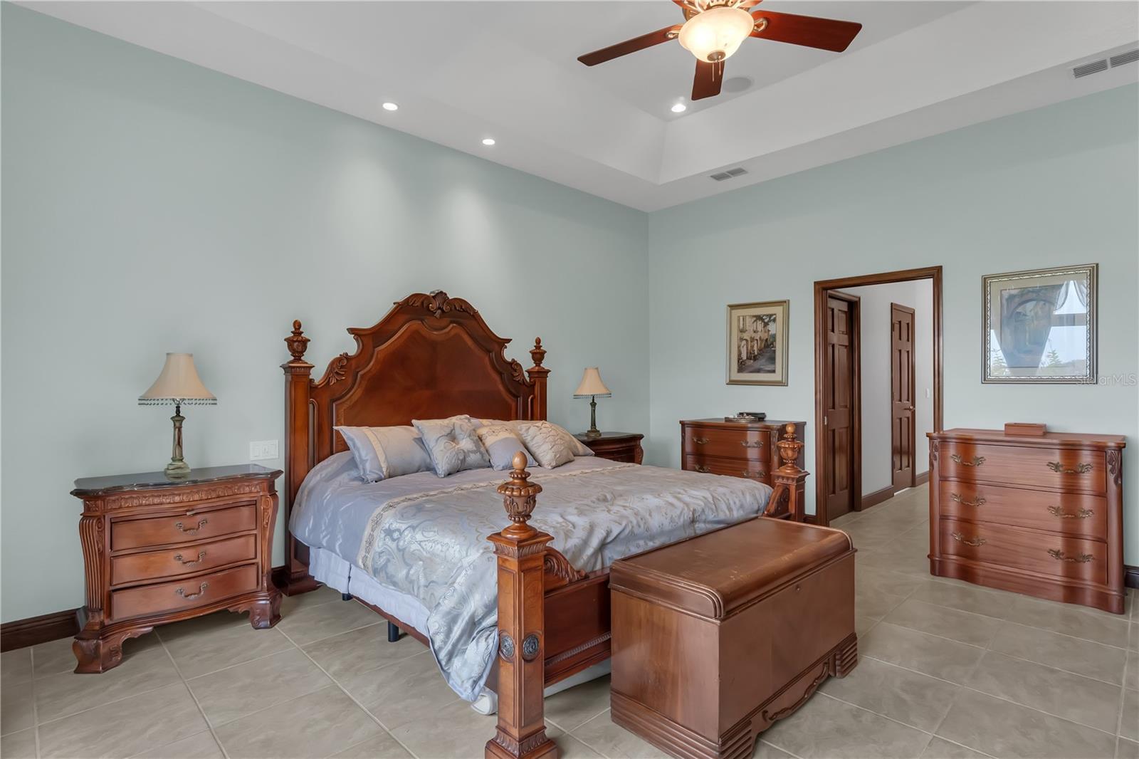 LIZZIE VIEW - Residential