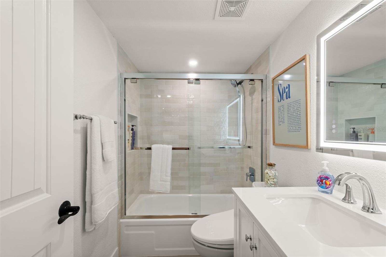 HACIENDA DEL SOL CONDO - Residential