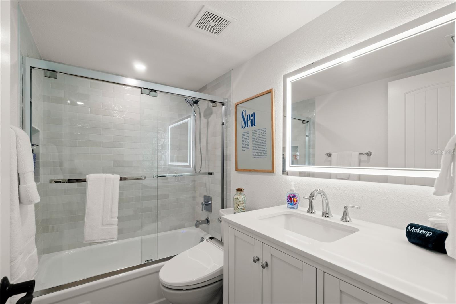 HACIENDA DEL SOL CONDO - Residential