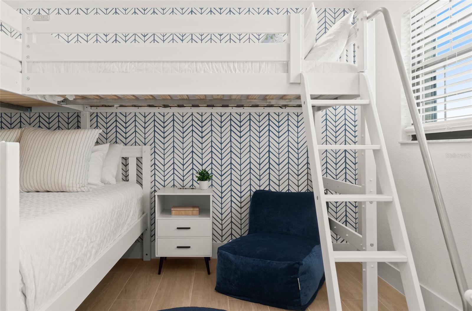 HACIENDA DEL SOL CONDO - Residential