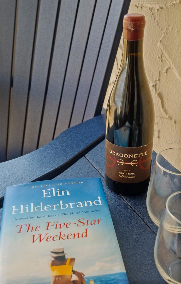 HACIENDA DEL SOL CONDO - Residential