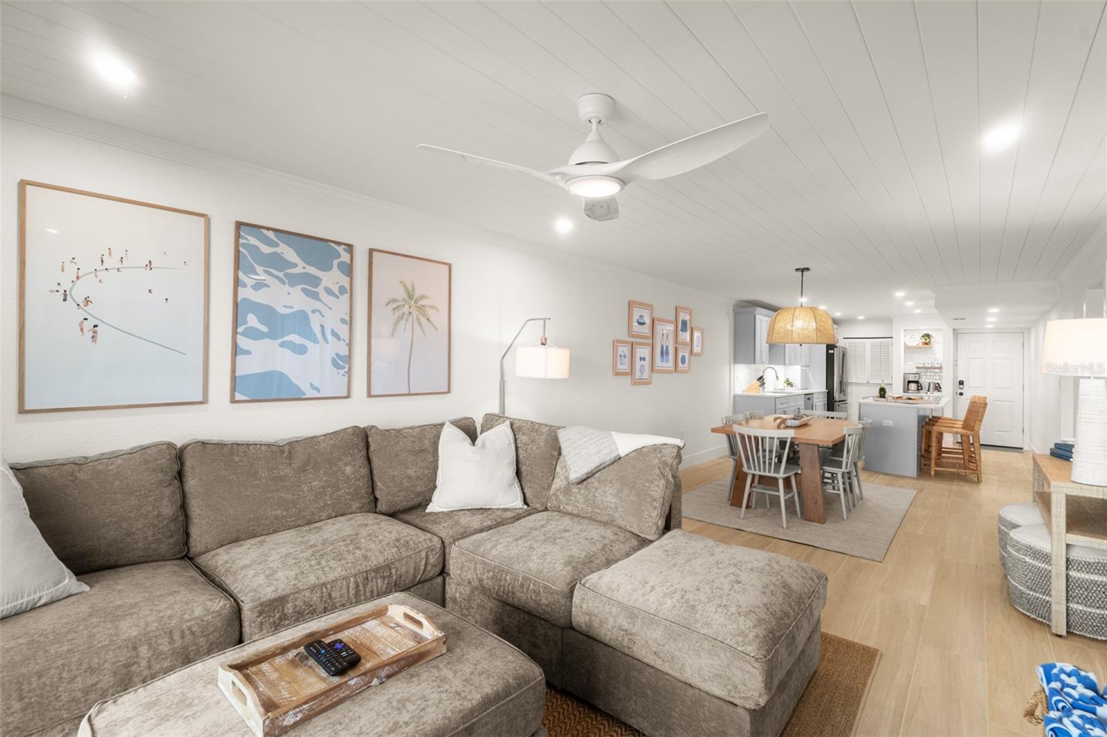 HACIENDA DEL SOL CONDO - Residential