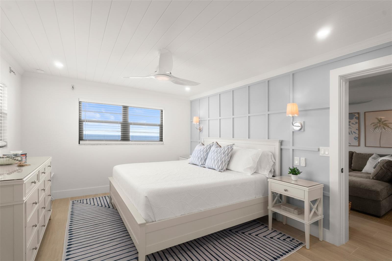 HACIENDA DEL SOL CONDO - Residential