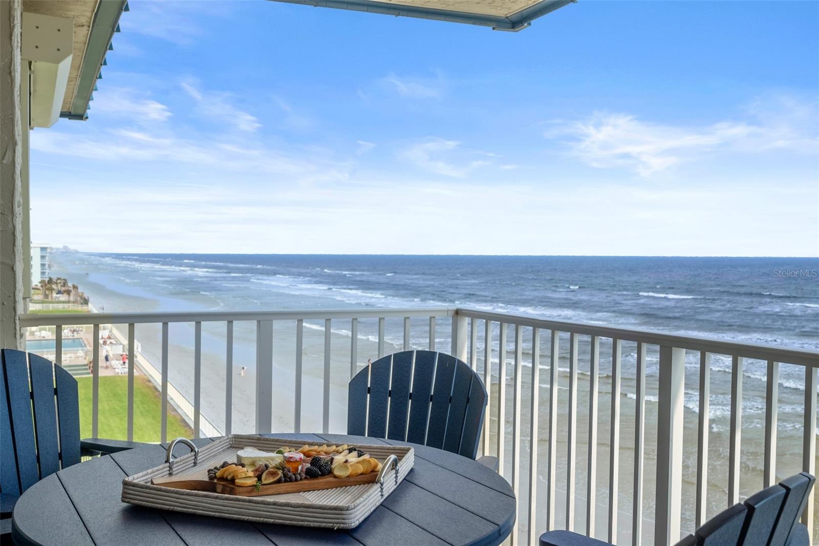 HACIENDA DEL SOL CONDO - Residential