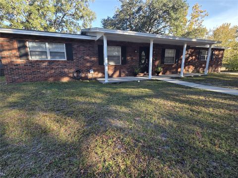 Photo of 5515 NW 27th Terrace, Gainesville, FL 32653 (MLS # GC535206)