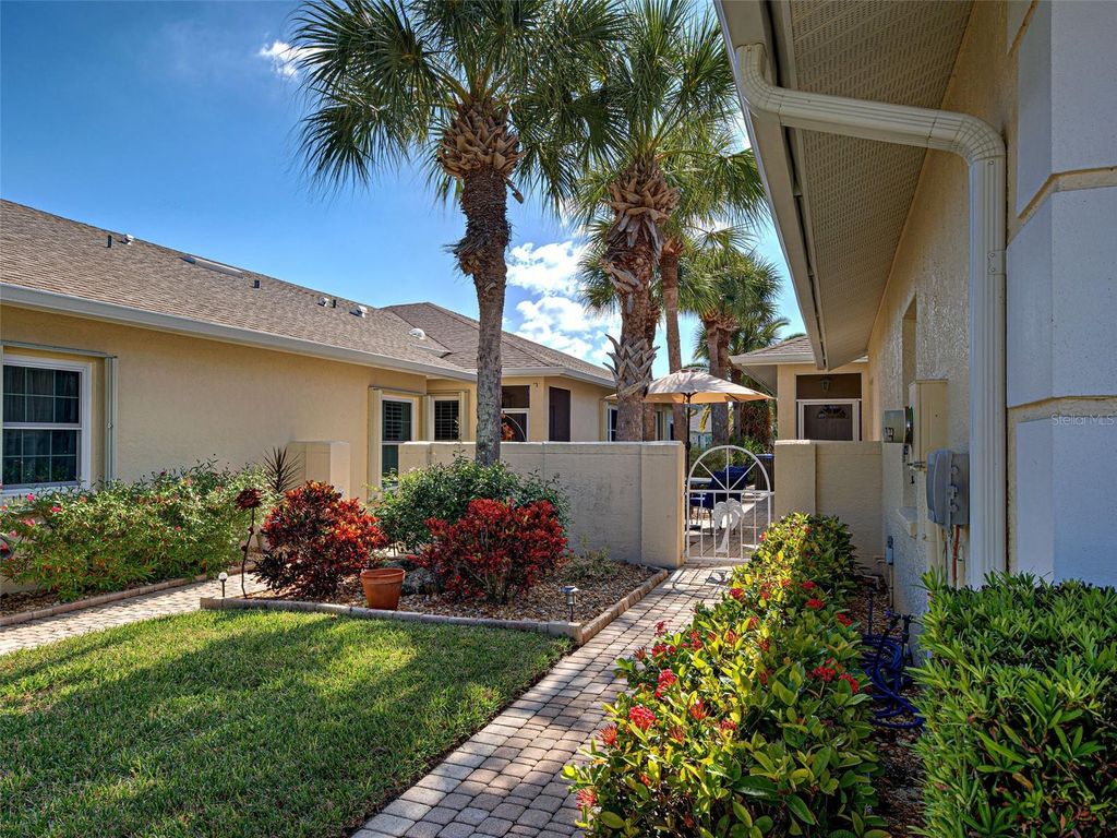 Photo of 1749 Fountain View Circle, Venice, FL 34292 (MLS # N6141612)