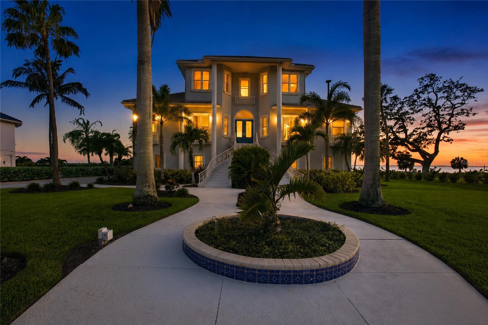7524 WESTMORELAND DRIVE