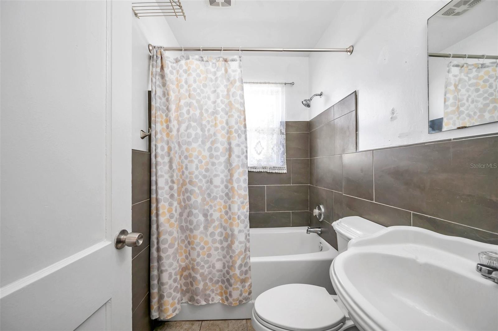 WOODLAWN HEIGHTS - Residential