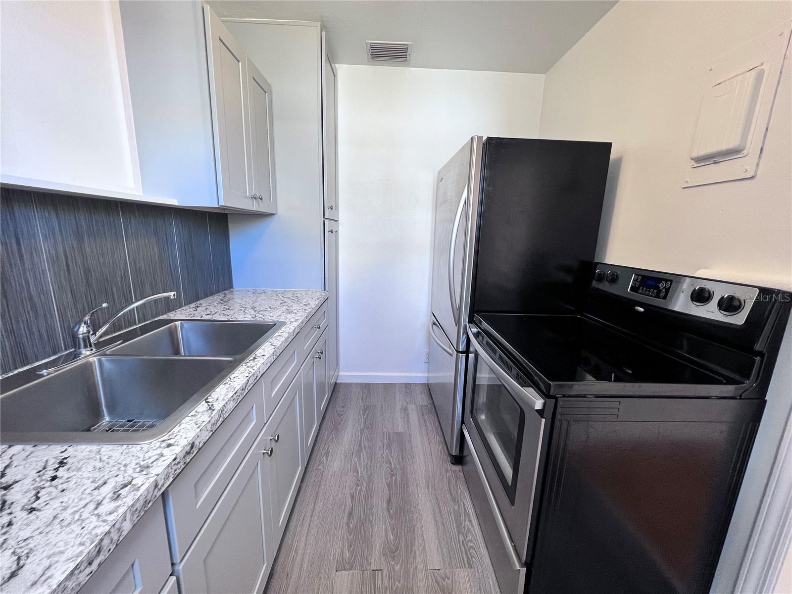 WOODLAWN HEIGHTS - Residential