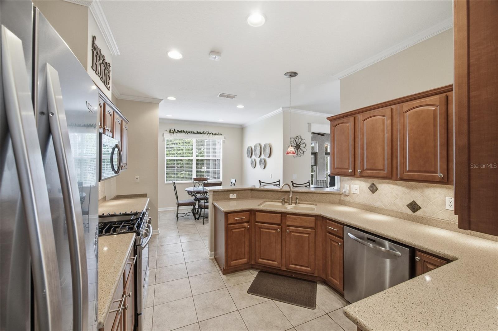 CANDLER HILLS- ON TOP OF THE WORLD - Residential