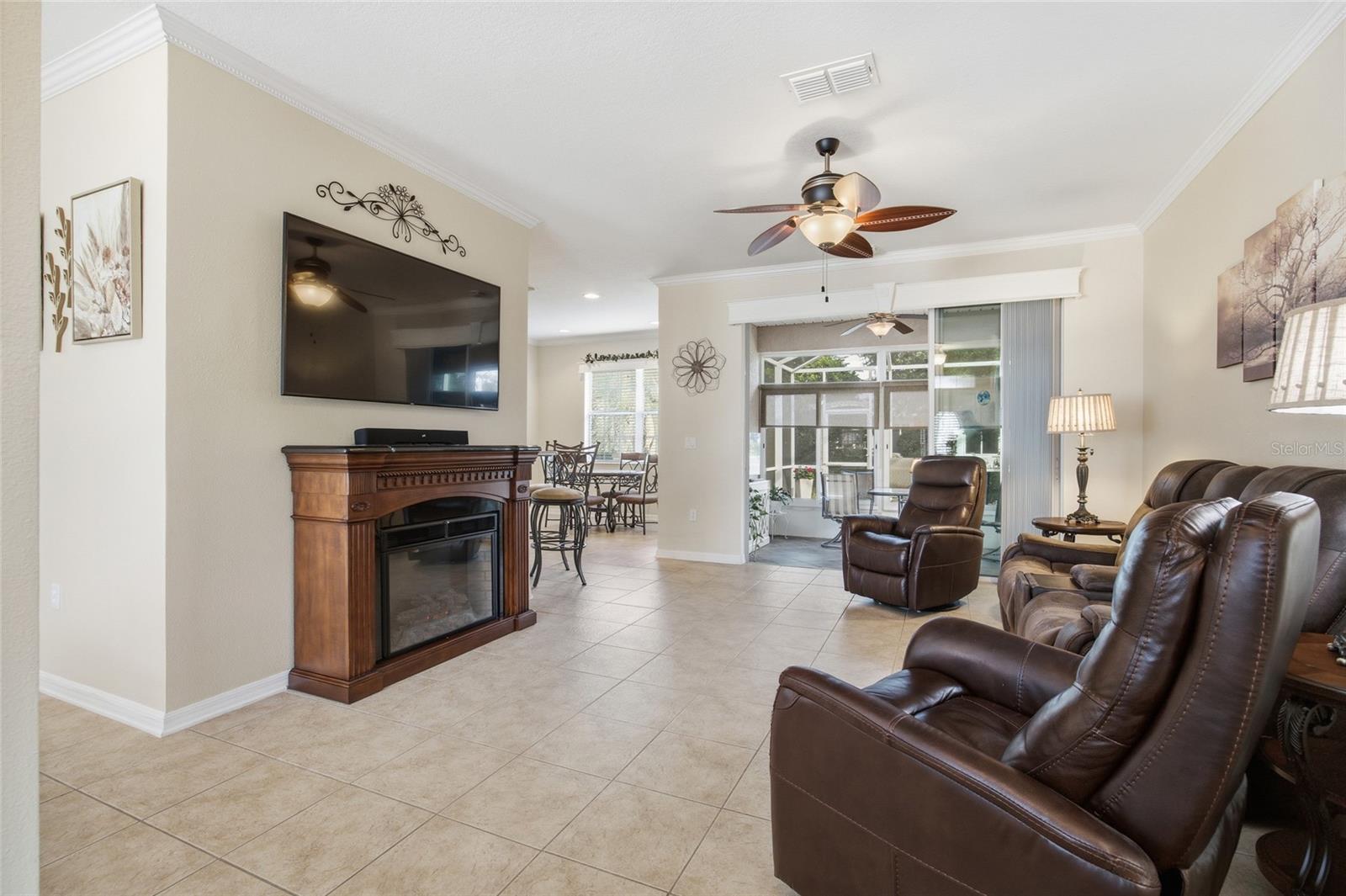 CANDLER HILLS- ON TOP OF THE WORLD - Residential