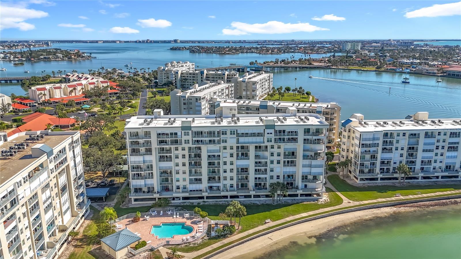 HARBOURSIDE CONDO - Residential