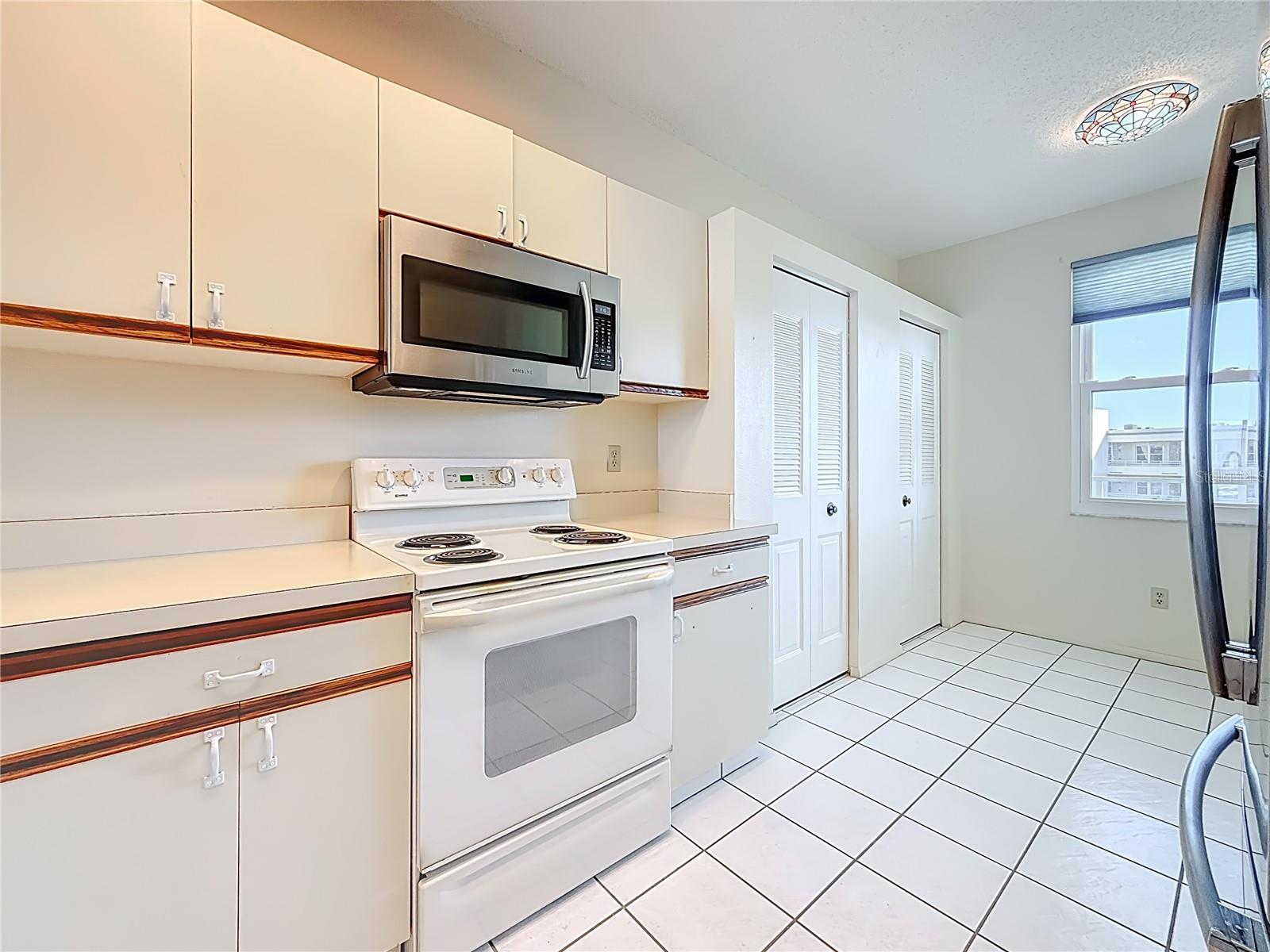 HARBOURSIDE CONDO - Residential