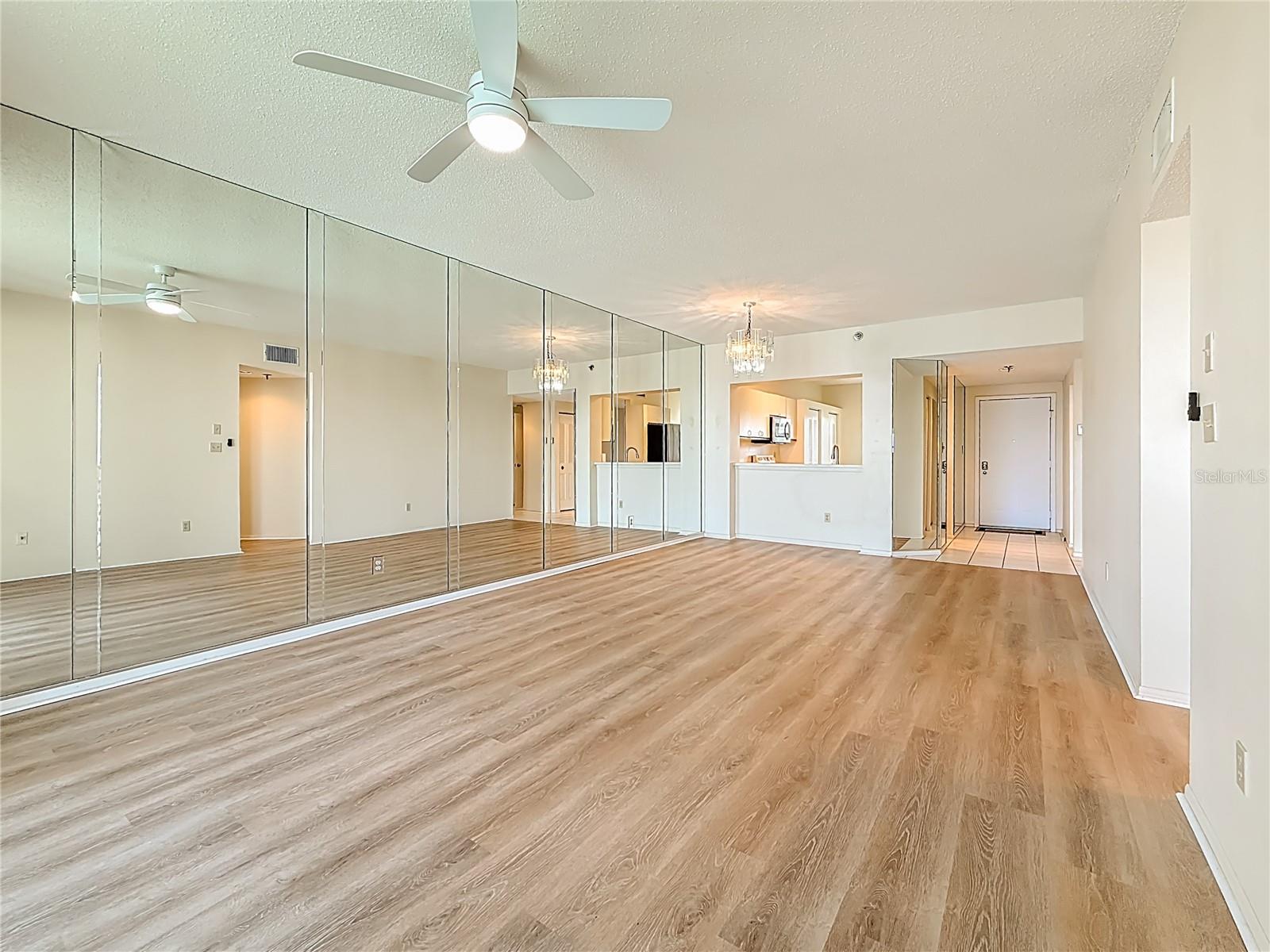 HARBOURSIDE CONDO - Residential