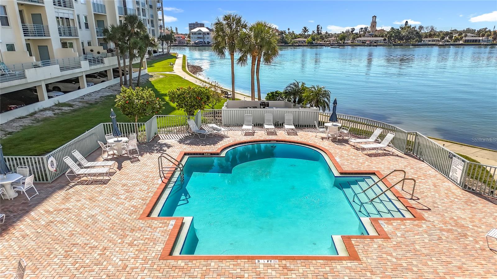 HARBOURSIDE CONDO - Residential