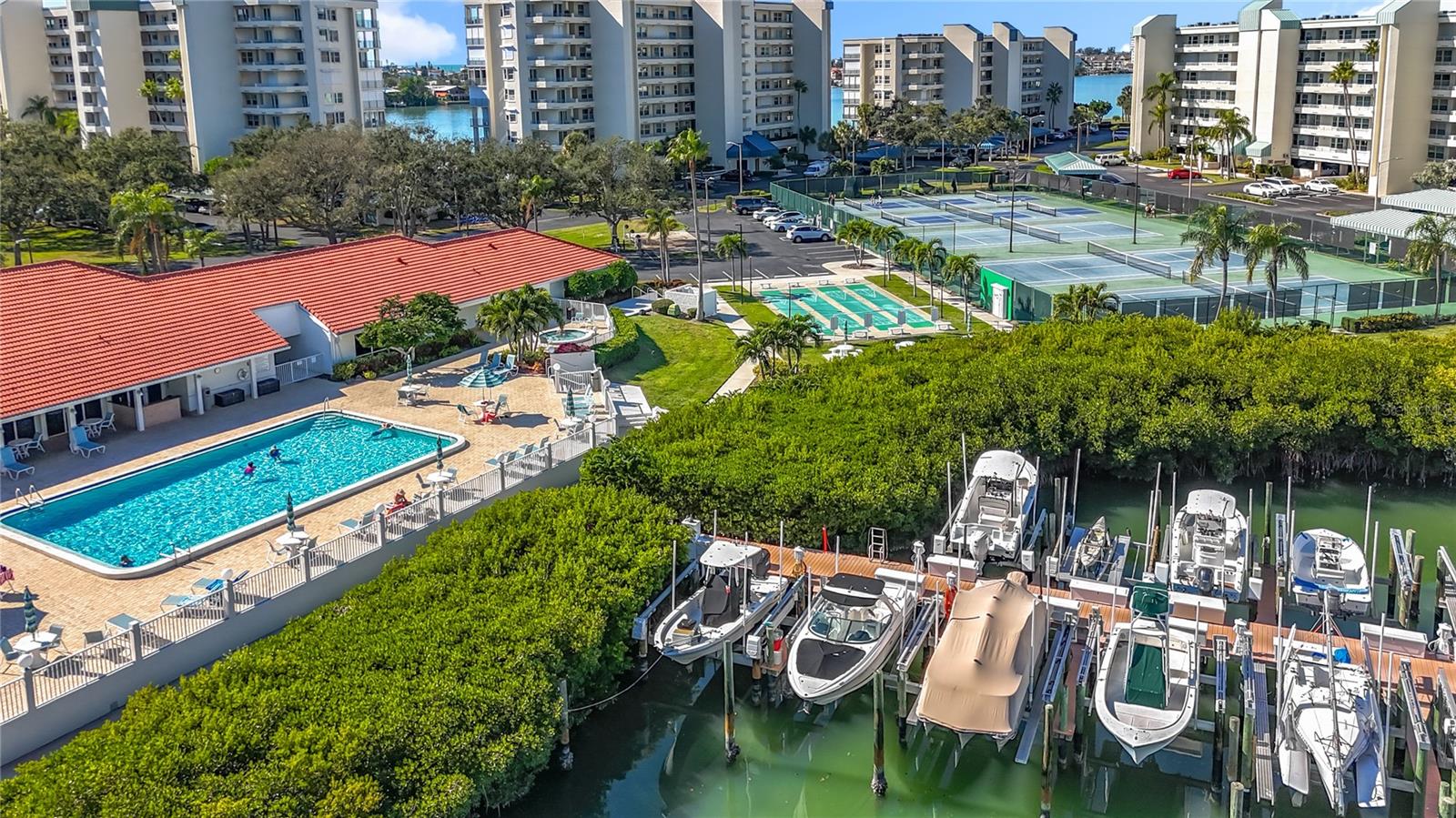 HARBOURSIDE CONDO - Residential