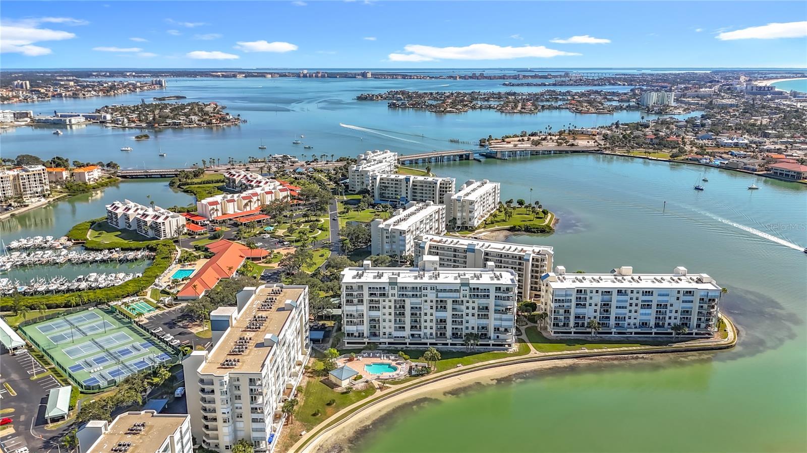 HARBOURSIDE CONDO - Residential