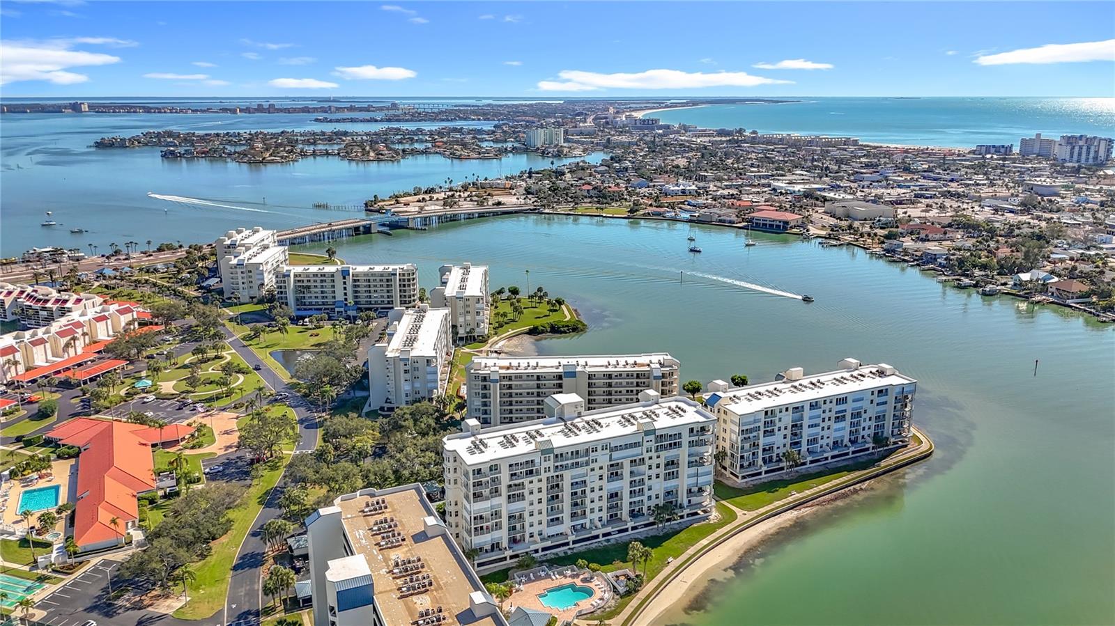 HARBOURSIDE CONDO - Residential