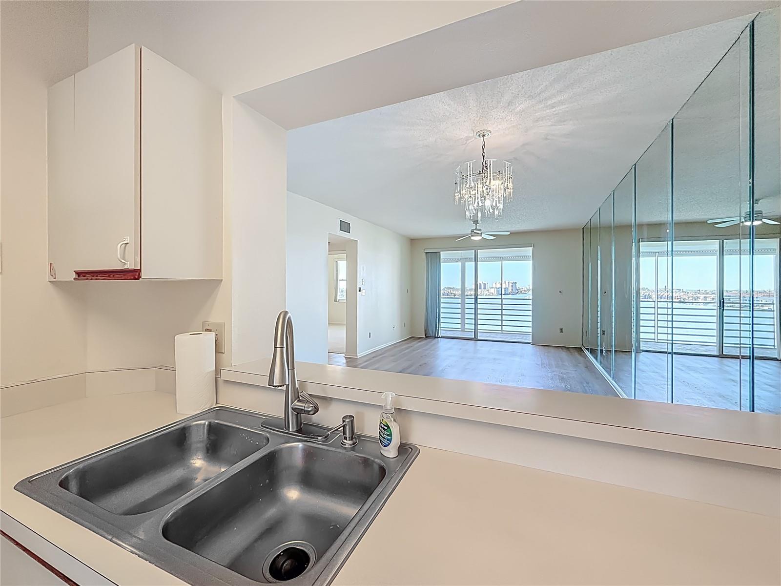 HARBOURSIDE CONDO - Residential