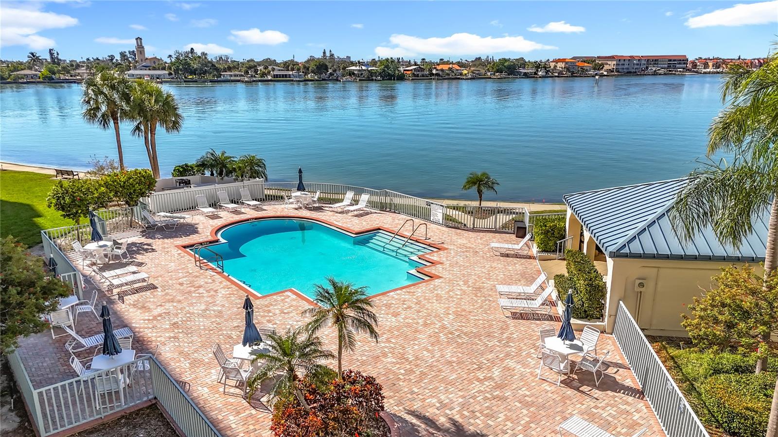 HARBOURSIDE CONDO - Residential