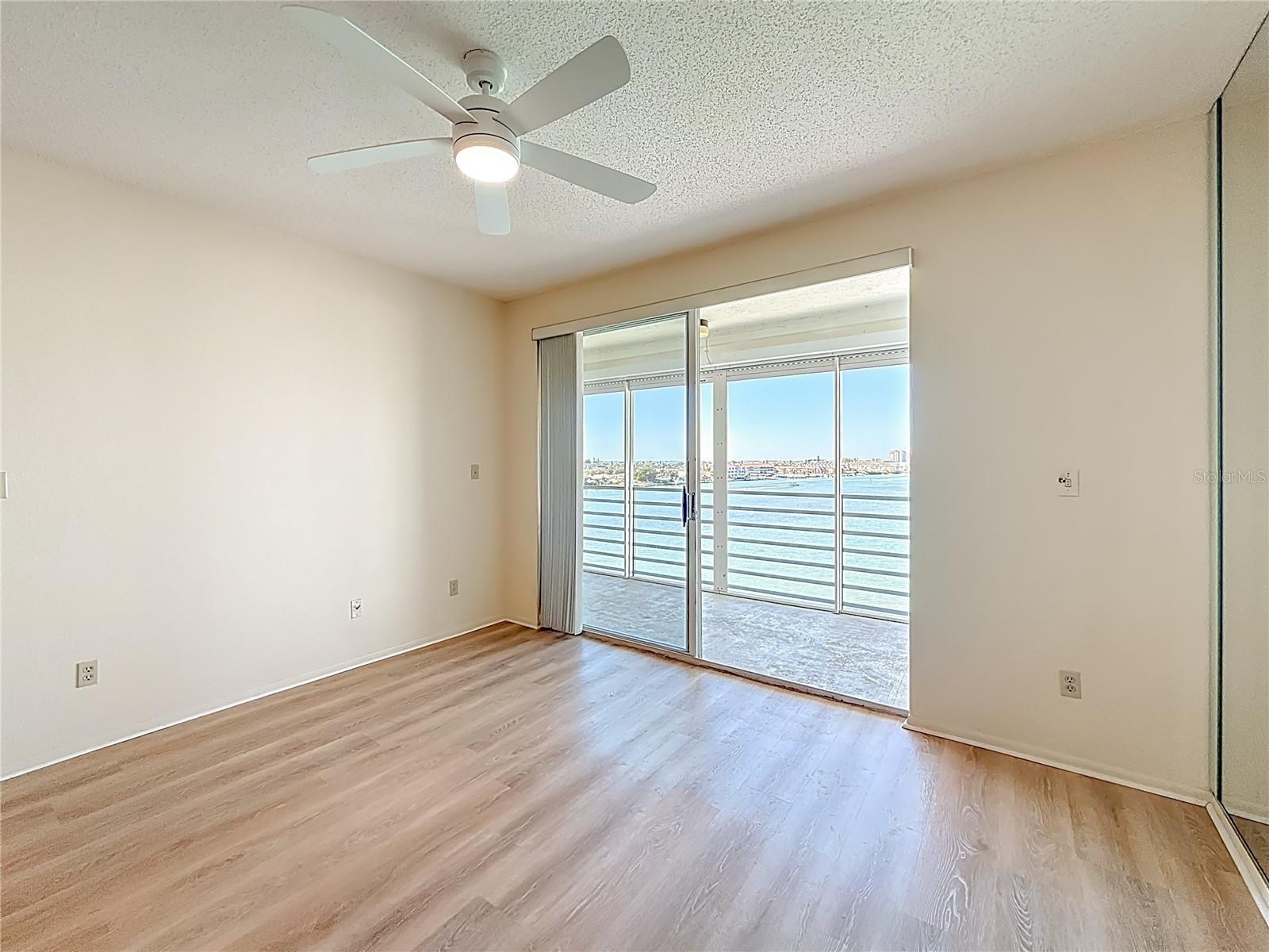 HARBOURSIDE CONDO - Residential