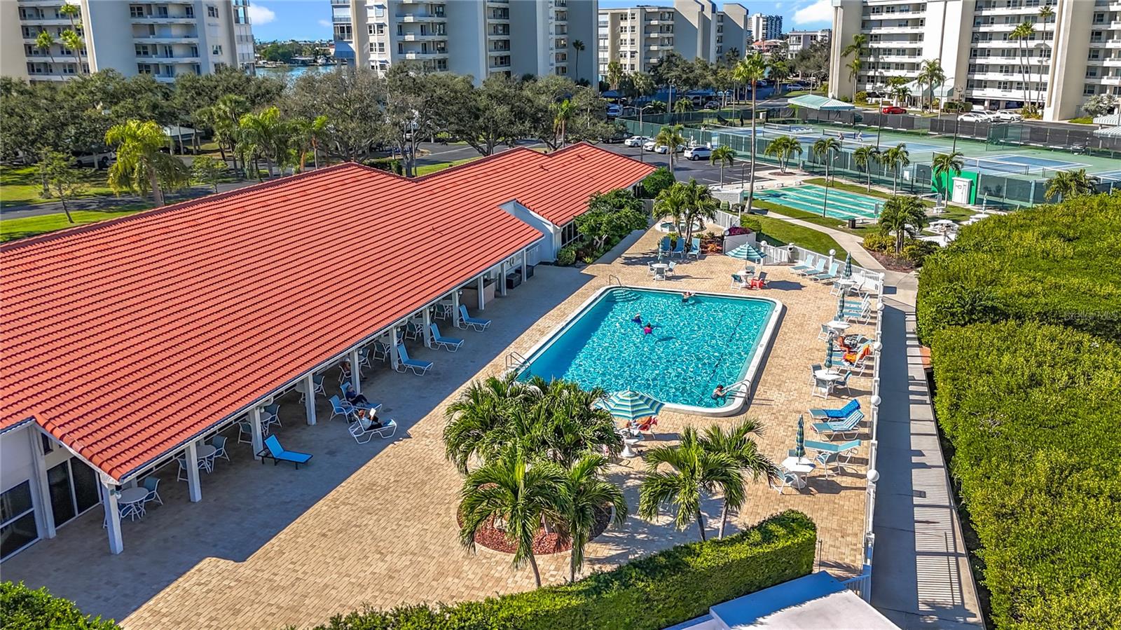 HARBOURSIDE CONDO - Residential