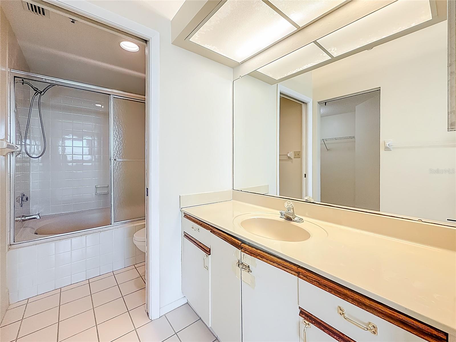 HARBOURSIDE CONDO - Residential