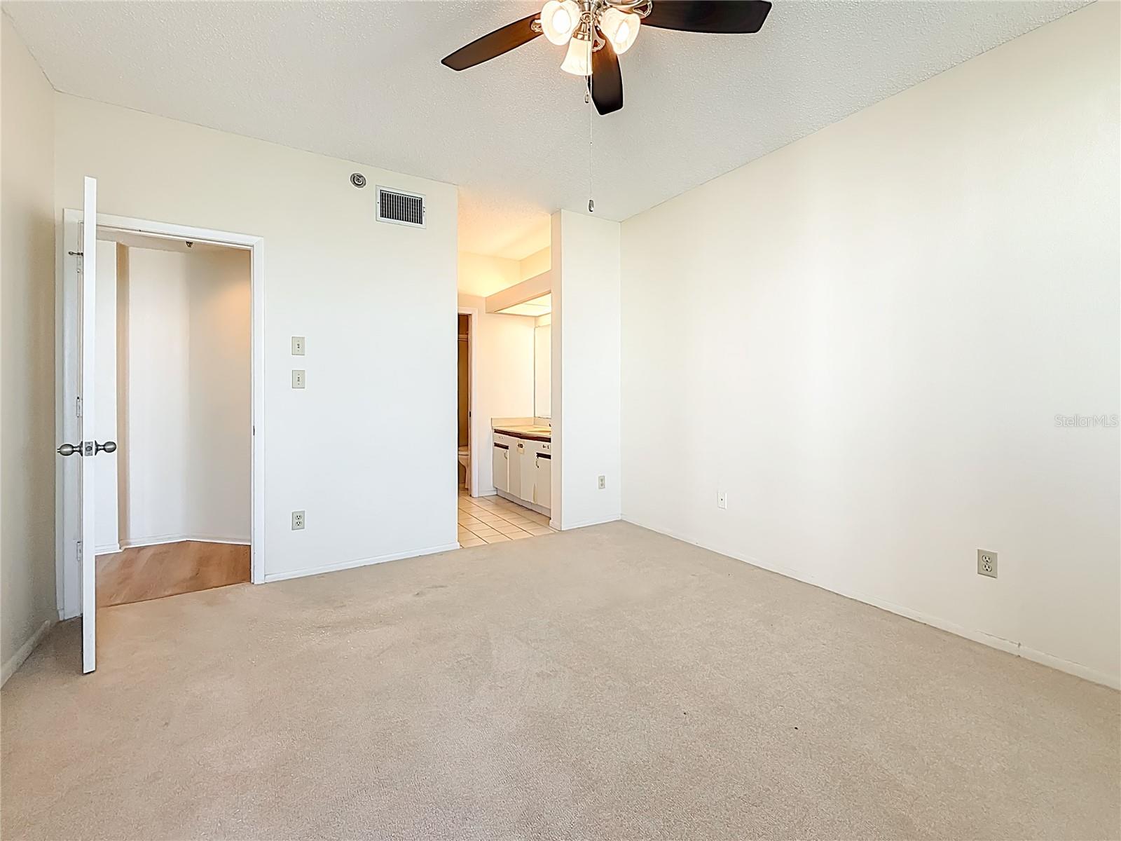 HARBOURSIDE CONDO - Residential