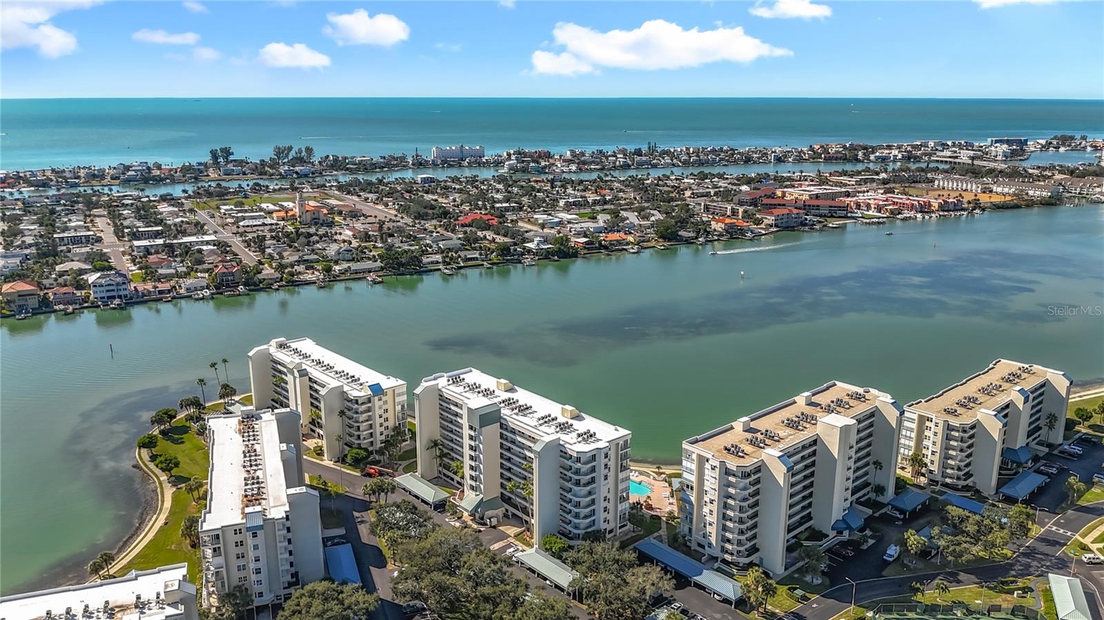 HARBOURSIDE CONDO - Residential