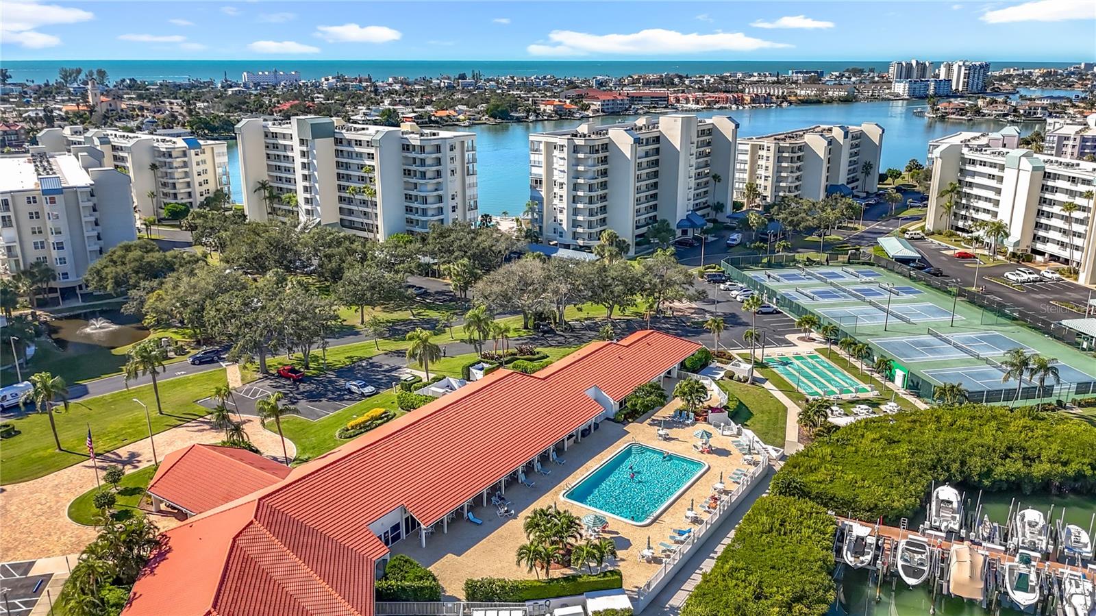 HARBOURSIDE CONDO - Residential