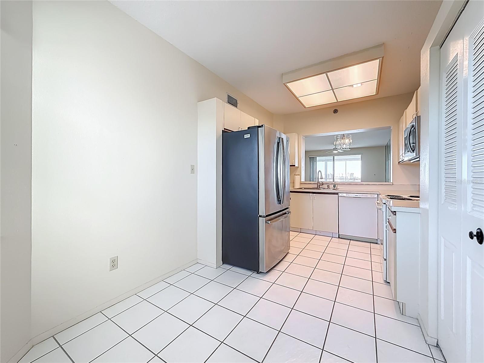 HARBOURSIDE CONDO - Residential