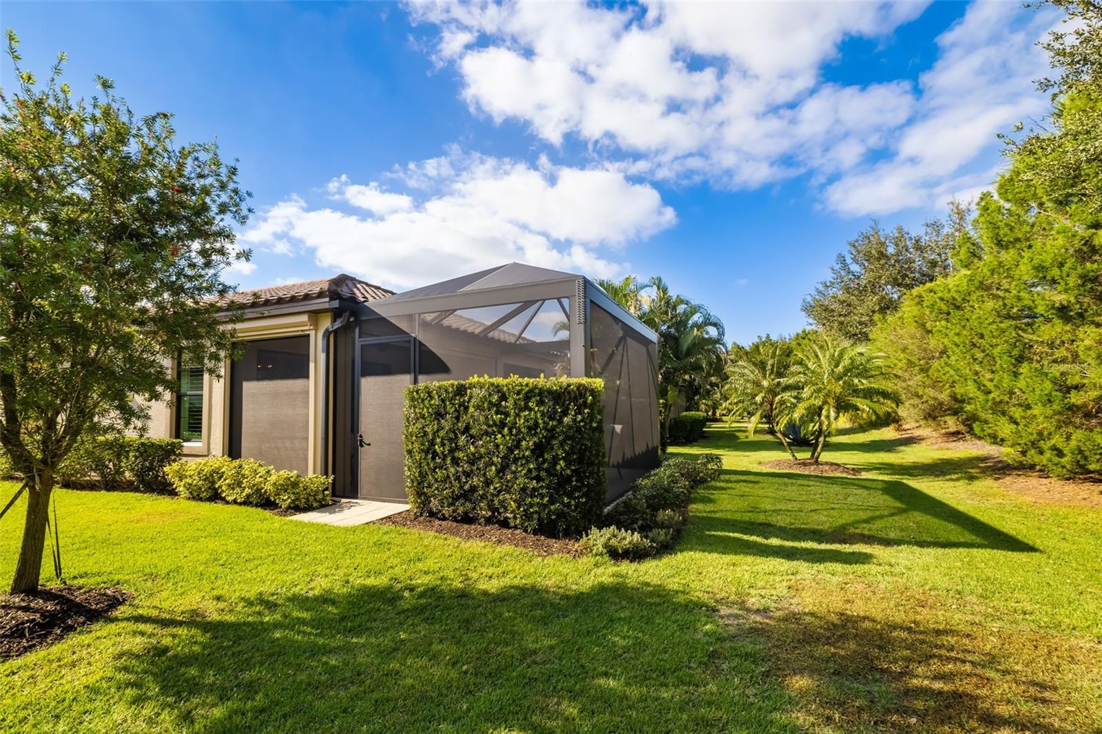 ESPLANADE GOLF AND COUNTRY CLUB - Residential