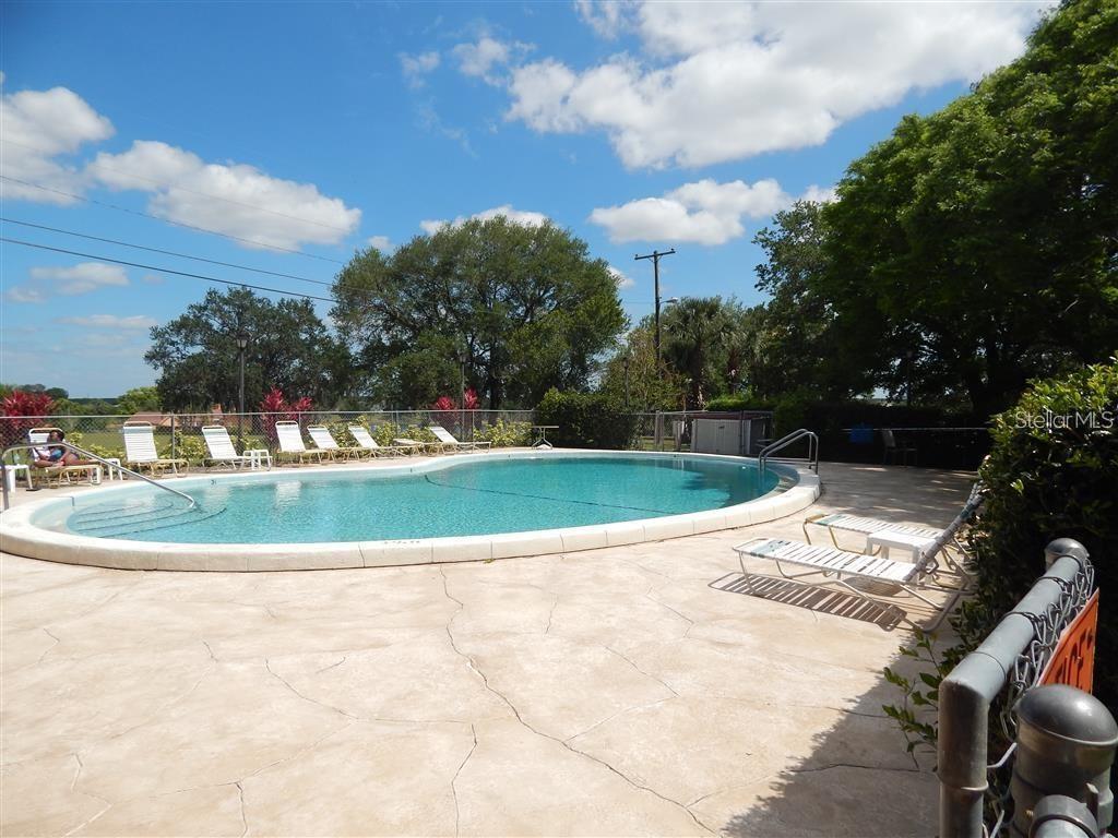 LA CASA CONDOS - Residential