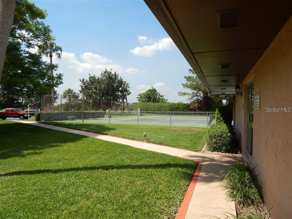 LA CASA CONDOS - Residential