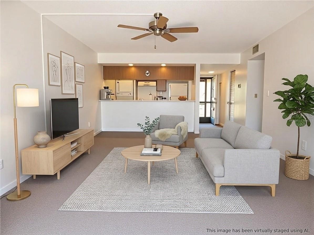 LA CASA CONDOS - Residential